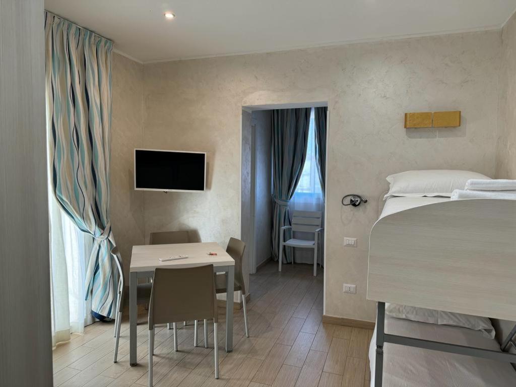 Marina Beach Aparthotel Rimini Exterior photo