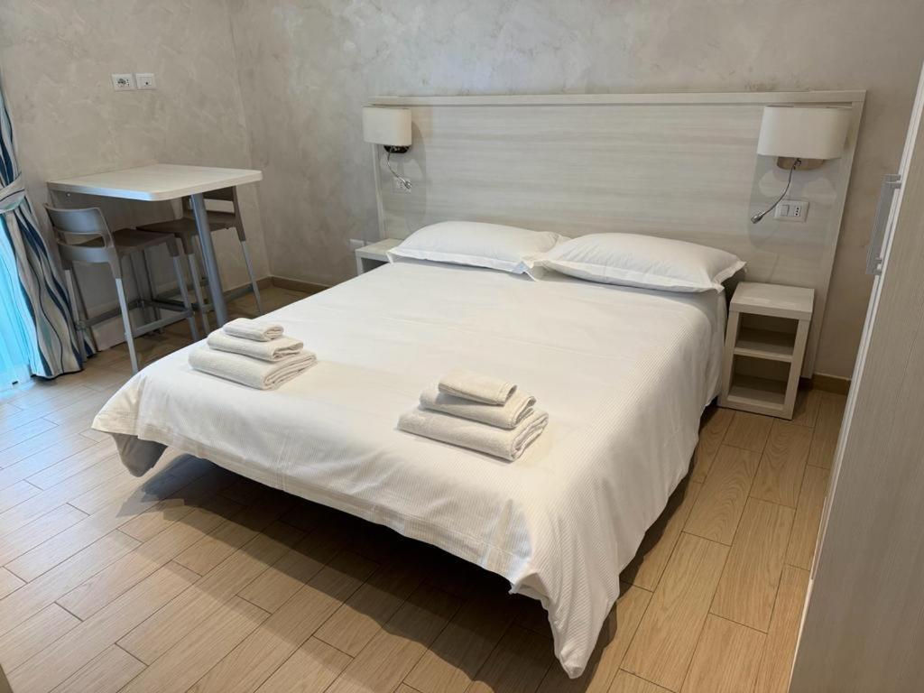 Marina Beach Aparthotel Rimini Exterior photo